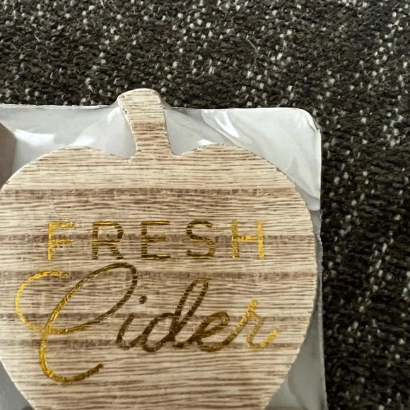 NWT Apple Cider Decor - Picture 7 of 11
